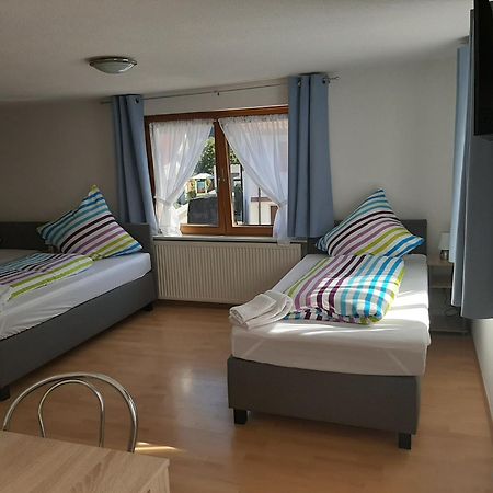 Gaestehaus Pension Waldhorn Weilen unter den Rinnen Екстериор снимка