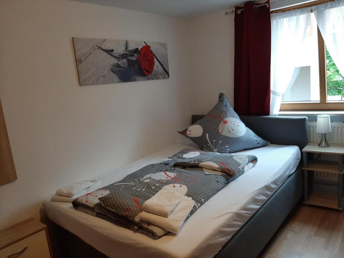 Gaestehaus Pension Waldhorn Weilen unter den Rinnen Екстериор снимка