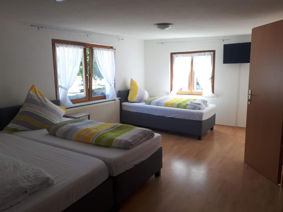 Gaestehaus Pension Waldhorn Weilen unter den Rinnen Екстериор снимка